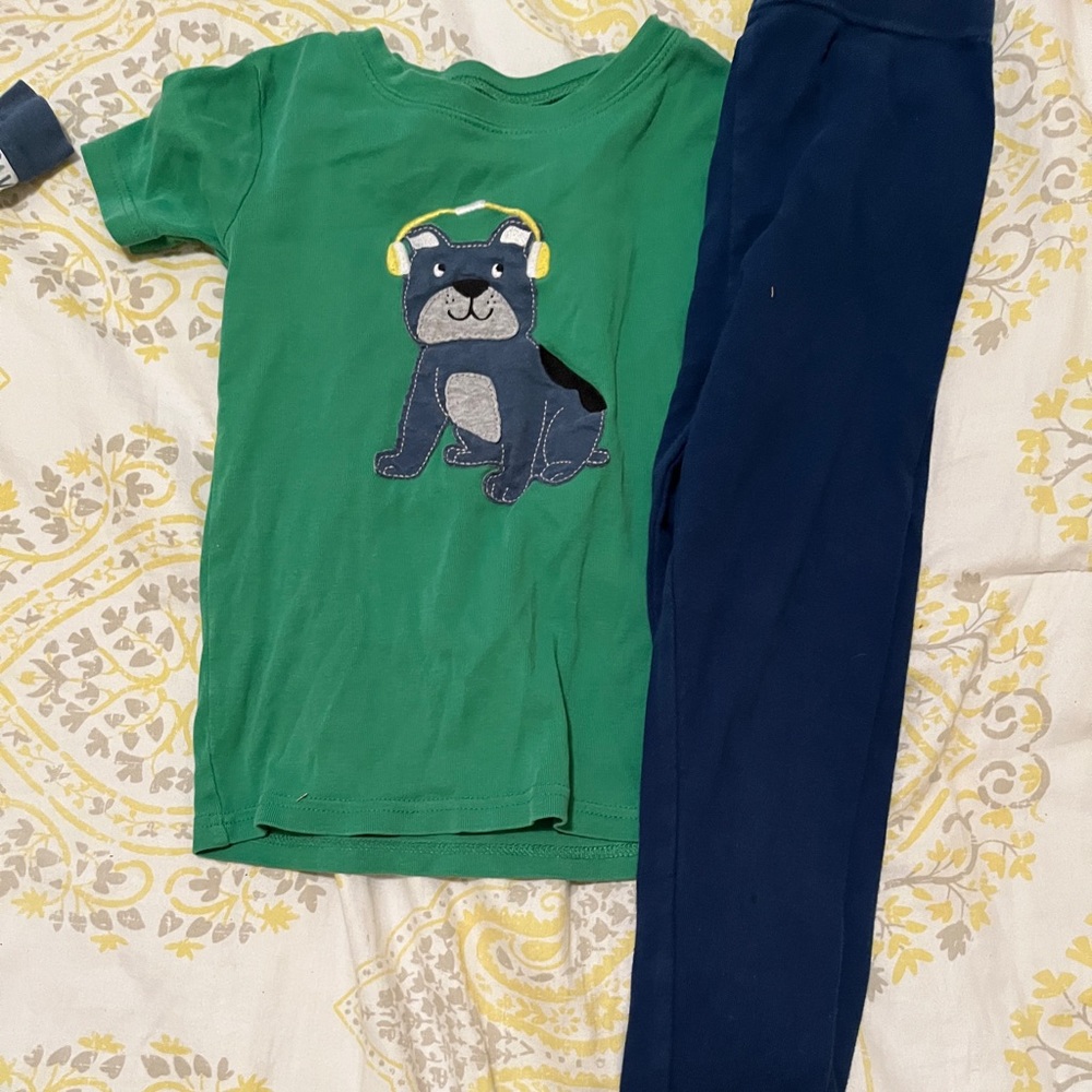 Boys sz 7 pajamas